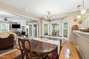 106 Dilworth Ct, Cary, NC 27513 - Photo 10