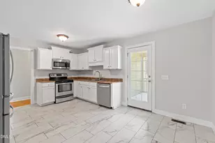585 Cokesbury Park Ln, Fuquay Varina, NC 27526 - Photo 12