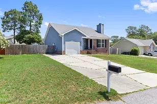 3412 Masters Dr, Hope Mills, NC 28348 - Photo 2