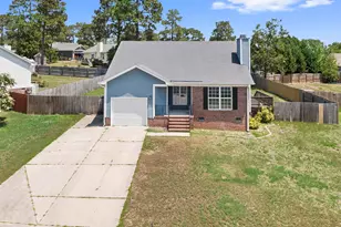 3412 Masters Dr, Hope Mills, NC 28348 - Photo 4