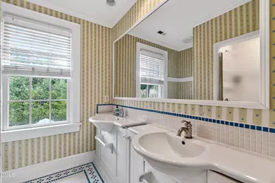 306 Hillcrest Road, Raleigh, NC 27605 - Photo 20