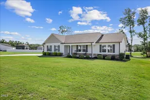206 Tuscany Cir, Princeton, NC 27569 - Photo 2