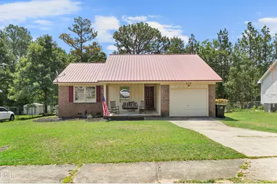 210 Eppingdale Drive, Spring Lake, NC 28390 - Photo 2