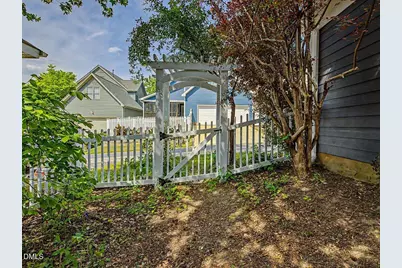 913 Edgewater Circle, Chapel Hill, NC 27516 - Photo 40