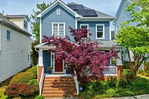 913 Edgewater Cir, Chapel Hill, NC 27516 - Photo 4