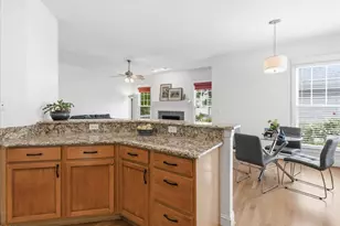 913 Edgewater Cir, Chapel Hill, NC 27516 - Photo 14