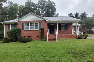 420 Rodwell St, Warrenton, NC 27589 - Photo 1