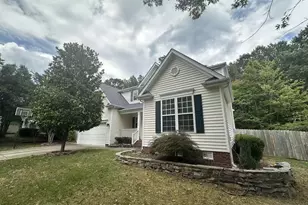 122 Trumbell Cir, Morrisville, NC 27560 - Photo 2
