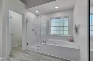 105 Merowe Ct, Cary, NC 27513 - Photo 18