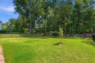 432 Bent Willow Dr, Clayton, NC 27527 - Photo 2