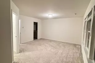 1070 Coldstream Dr, Burlington, NC 27215 - Photo 2