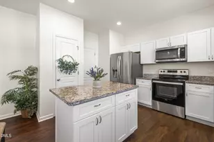 82 Green Willows Dr, Clayton, NC 27527 - Photo 10