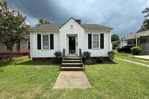 304 E Woodall St, Smithfield, NC 27577 - Photo 2