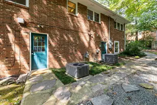 105 Lexington Rd, Chapel Hill, NC 27516 - Photo 38
