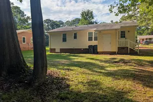118 E McIver St, Zebulon, NC 27597 - Photo 18