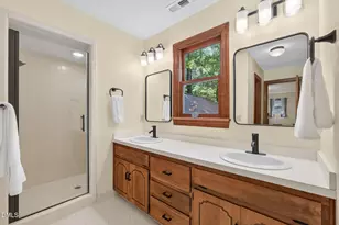 105 Dewberry Ct, Cary, NC 27518 - Photo 60