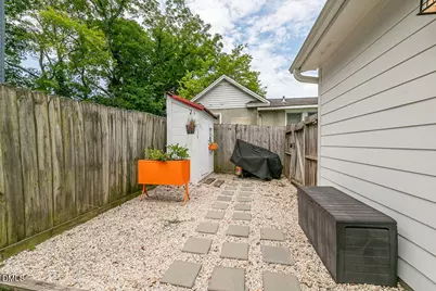 410 Bledsoe Avenue, Raleigh, NC 27601 - Photo 34