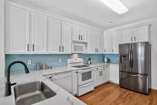 264 Hbr Crk Dr, Cary, NC 27511 - Photo 4