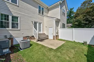 264 Hbr Crk Dr, Cary, NC 27511 - Photo 28