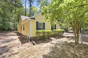412 Vivaldi Dr, Durham, NC 27712 - Photo 2