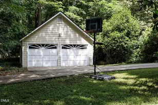 6512 Bakersfield Dr, Raleigh, NC 27606 - Photo 10