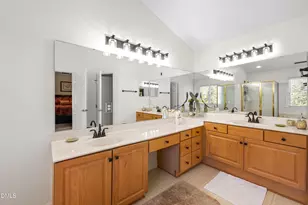 805 Cricketfield Ln, Cary, NC 27518 - Photo 32