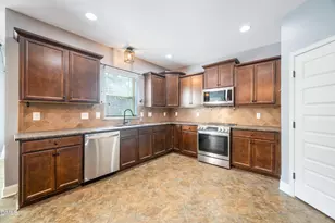 610 Sea Mist Dr, Sanford, NC 27332 - Photo 8