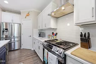 1004 Dillon Lake Dr, Knightdale, NC 27545 - Photo 2