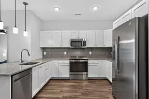 2318 Gathering Sq Ct, Fuquay Varina, NC 27526 - Photo 8
