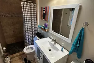 412 Emerson Dr, Raleigh, NC 27609 - Photo 16