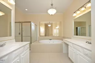 335 Bridgegate Dr, Cary, NC 27519 - Photo 24