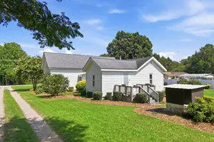 734 S Wakefield St, Zebulon, NC 27597 - Photo 8