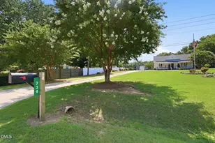 734 S Wakefield St, Zebulon, NC 27597 - Photo 42