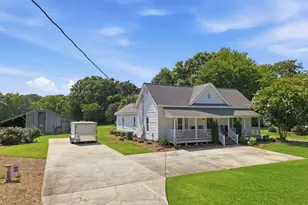 734 S Wakefield St, Zebulon, NC 27597 - Photo 2