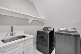 202 Stoneleigh Dr, Cary, NC 27511 - Photo 40