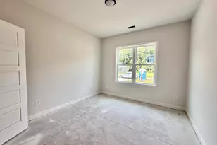 3717 Chatsworth Dr, La Grange, NC 28551 - Photo 12