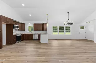 426 Fitch Dr, Mebane, NC 27302 - Photo 10