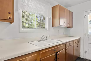 2509 Rock Quarry Rd, Raleigh, NC 27610 - Photo 10