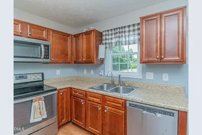 616 Trail End Lane, Newton Grove, NC 28366 - Photo 8