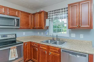 616 Trail End Ln, Newton Grove, NC 28366 - Photo 8