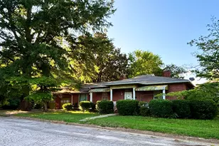 114 College St, Warrenton, NC 27589 - Photo 2