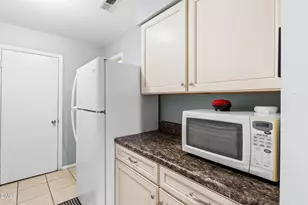 1208 Schaub Dr, Raleigh, NC 27606 - Photo 4
