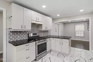 305 E Millbrook Rd, Raleigh, NC 27609 - Photo 8