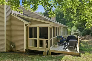 243 Chimney Rise Dr, Cary, NC 27511 - Photo 6