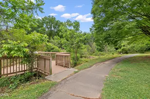 1021 Wirewood Dr, Raleigh, NC 27605 - Photo 42