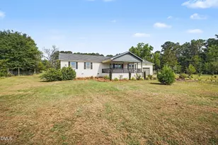 134 Old Oak Ln, Dunn, NC 28334 - Photo 1