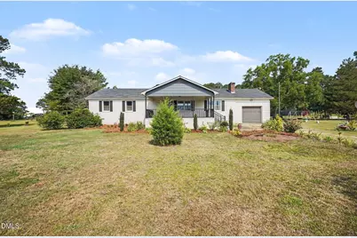 134 Old Oak Lane, Dunn, NC 28334 - Photo 2