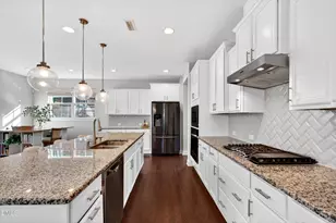 221 Birdsgrove Ct, Cary, NC 27519 - Photo 16