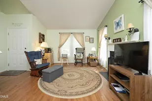 104 Penland Ct, Cary, NC 27519 - Photo 4