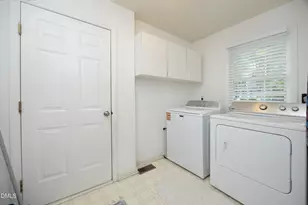 104 Penland Ct, Cary, NC 27519 - Photo 14